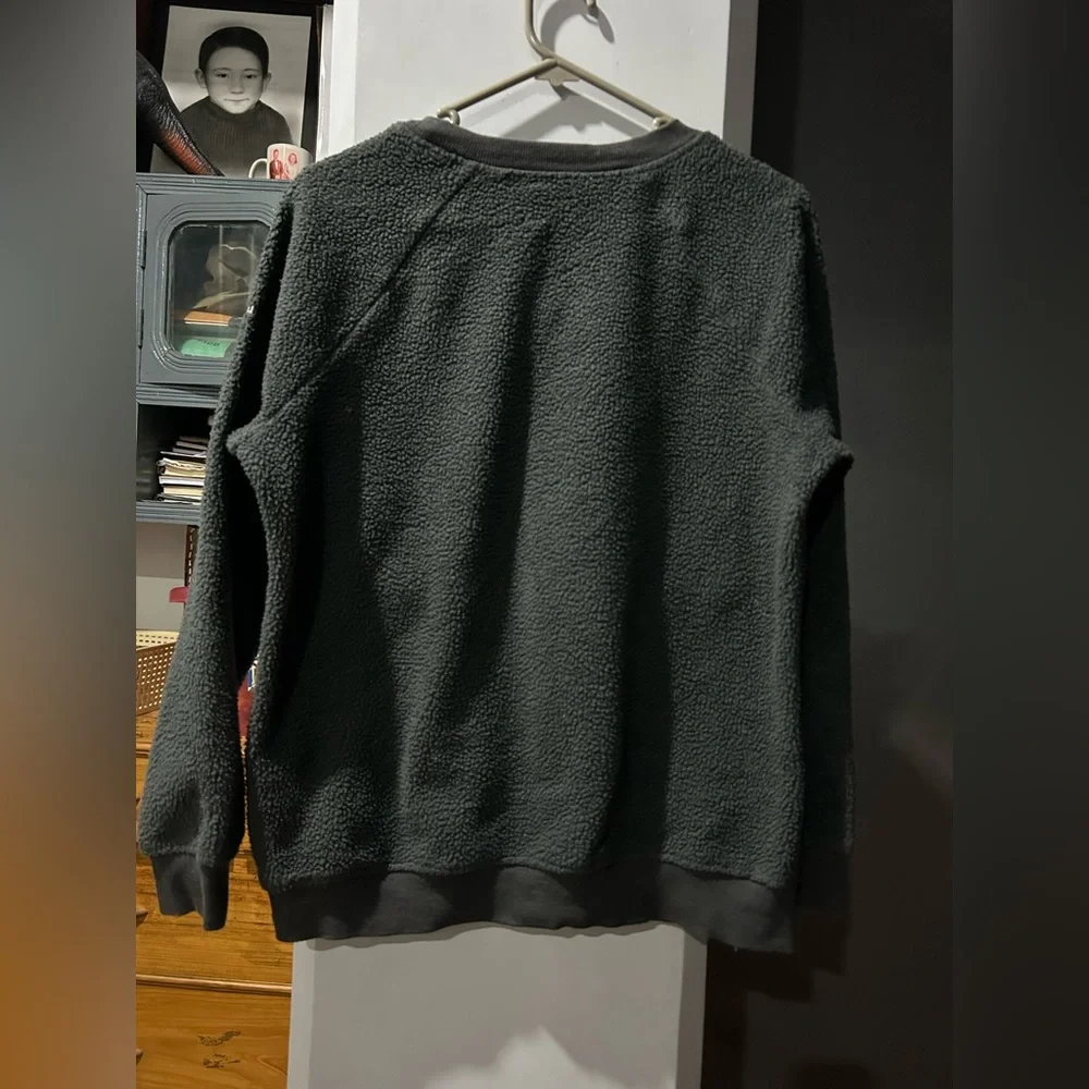 Columbia fleece sweatshirt. Mildly used. Size small - Picture 5 of 6